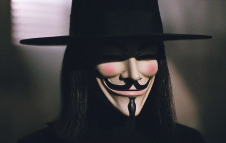 V per vendetta - i segreti della casta su Facebook